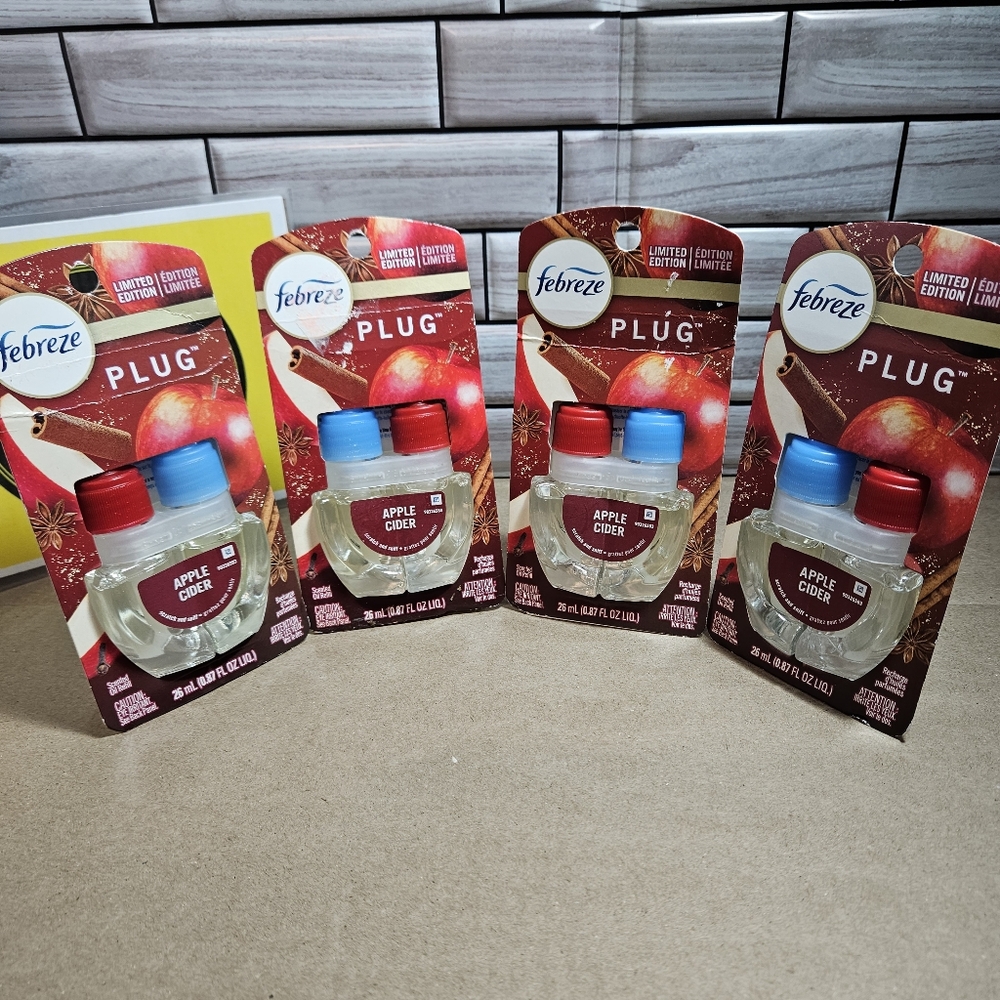 Febreze Plug - In Apple Cider Scented Oil Refils Lot Of 4 Refils